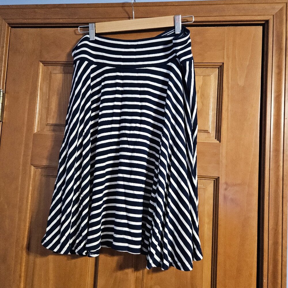 Chaps Xl Blue/white stripe stretch skirt
